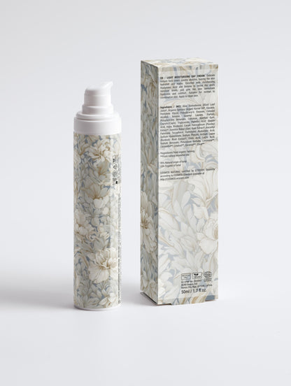 Light Moisturising Day Cream - Cosmetics
